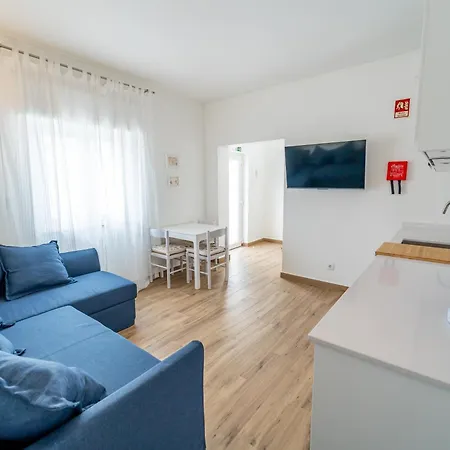 Brisa Do Mar - - T1 With Garden & Ac Near The Sea, Apartment